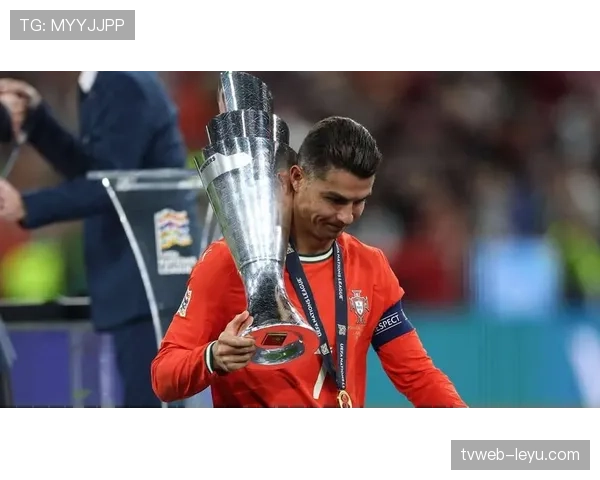 C罗再创历史！欧洲区预选赛刷新个人进球纪录，表现惊艳