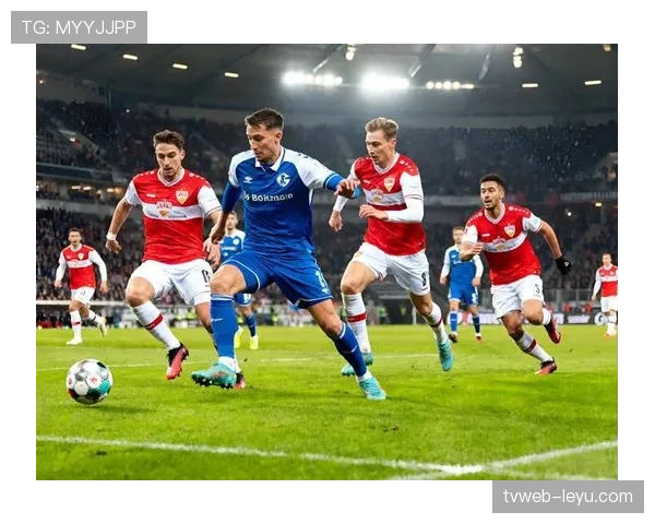 战术创新盘点：驱动足球战术演进，引领未来比赛变革与挑战