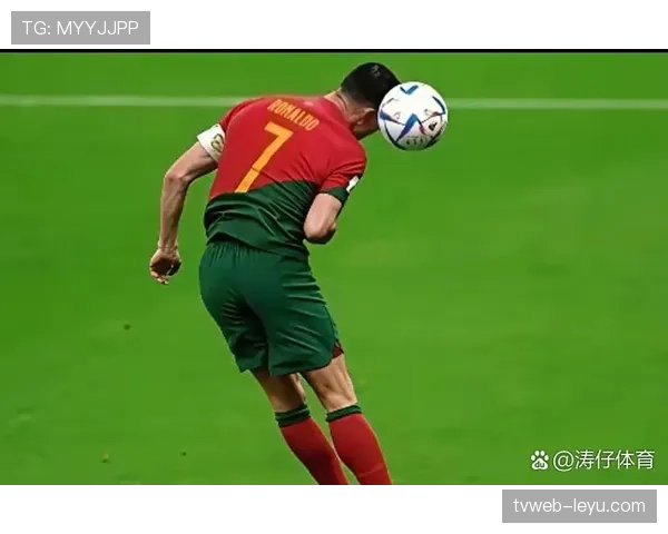 C罗在世界杯中表现稳健，迎来经典帽子戏法引关注