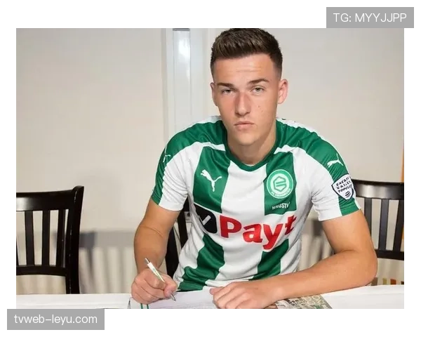 赫鲁斯蒂奇技术特点:中场组织能力突出,传球精准度高,具备良好控球与防守覆盖 赫鲁斯蒂奇技术特点:中场组织能力突出,传球精准度高,具备良好控球与防守覆盖