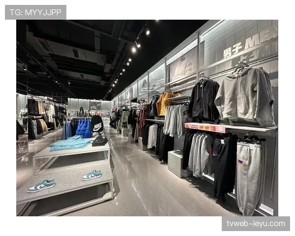 辛德胡的衣柜到底藏了多少我们买不起的运动装备? 辛德胡的衣柜到底藏了多少我们买不起的运动装备?